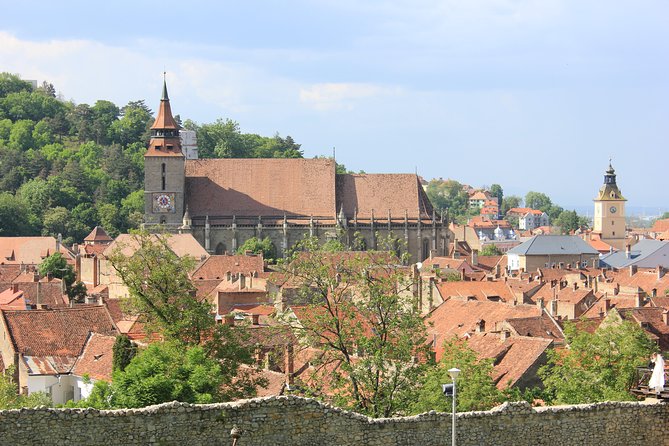 Guided visit in Spanish to the medieval center of Brasov (native Spanish guide). - Timing, walking effort, and group size
