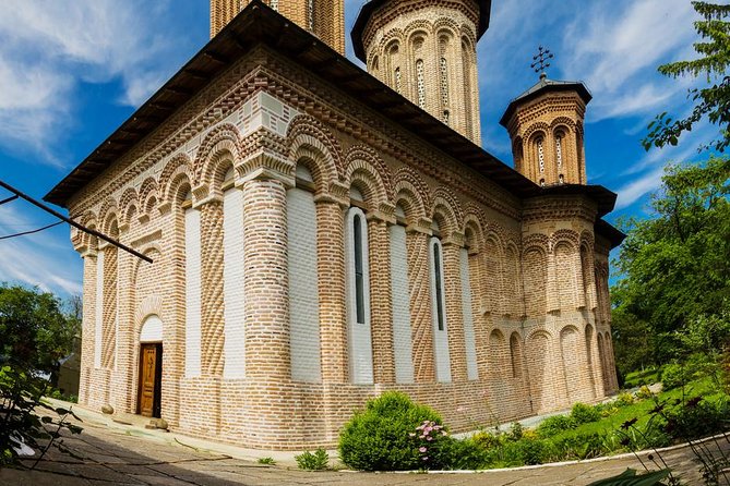 Half-Day Private Sightseeing Tour of Bucharest and its Surroundings Package - A six-hour introduction to Bucharest