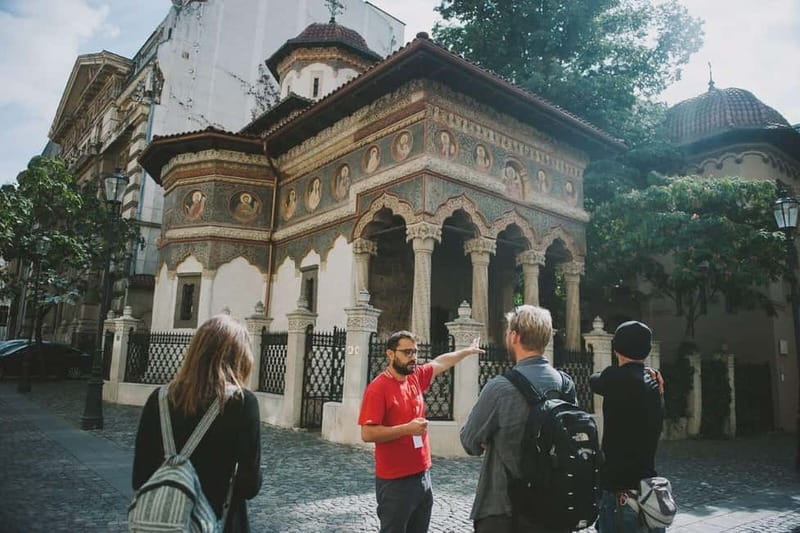Hidden Bucharest: Discover Secrets of the Old Town - A small alley and Bucharest’s version of Lady Liberty
