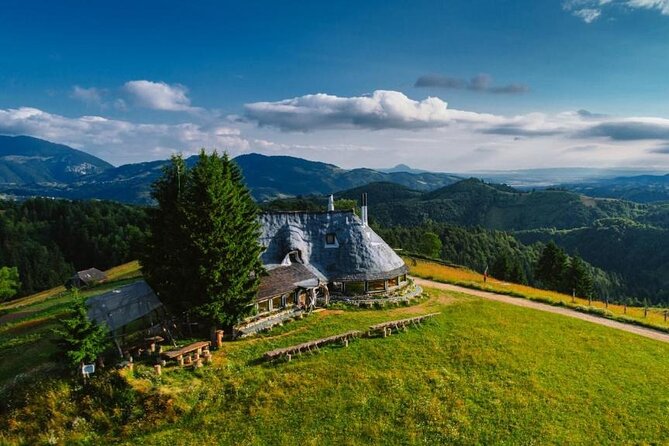 Hiking thought the best mountain villages in Romania-Private tour from Brasov - Starting with Pickup in Brasov