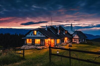 Hiking thought the best mountain villages in Romania-Private tour from Brasov