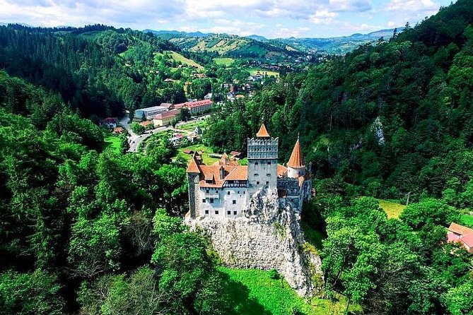 Libearty Bear Sanctuary and Dracula's Castle - Day Tour from Bucharest - Entering Bran Castle, Romania’s Dracula landmark