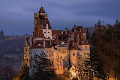 Peles Castle, Bran Castle, Rasnov Fortress and Sinaia Monastery Tour from Brasov