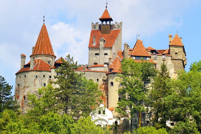 Peles Castle, Dracula Castle and Brasov old town - private tour from Bucharest - Brașov old town is the most human-scale stop