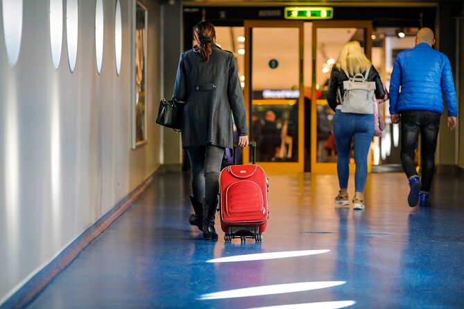 Private Bucharest Airport Transfer - Cars, minivans, and group size