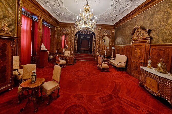 Private Day Trip from Bucharest: Dracula’s Castle, Peles & Brasov - Who will enjoy this Bucharest day trip