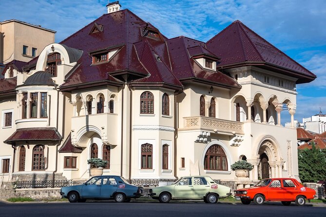 Private: RedPatrol Bucharest Contrasts Tour in a Vintage Car - Broscuțe Park and the Stalinist years