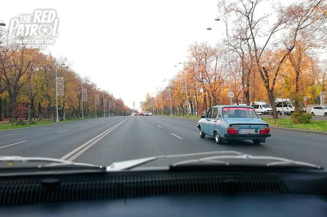 Private - Romanian Vintage Car Driving Tour of Bucharest 120 min - Triumph Arch and the northern city