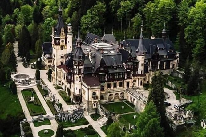 Private Tour to Dracula's Castle, Brașov City & Peleș Castle - Why the private vehicle can be worth the price