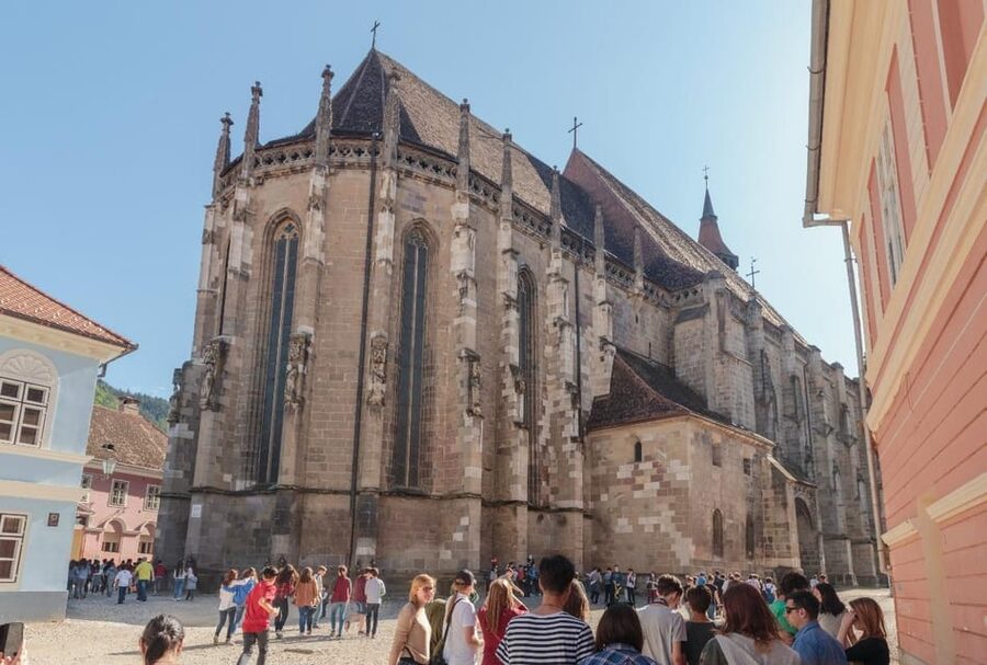 Private tour Transylvania: UNESCO Gems and Legend of Dracula - Leaving Bucharest at 9:00