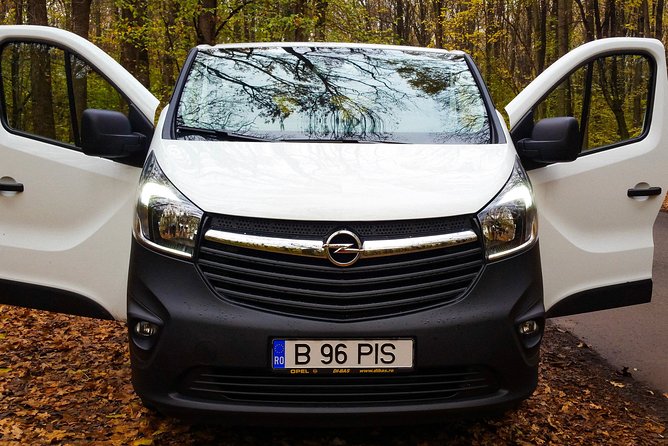 Private Transfer from Giurgiu Port to Bucharest - Choosing between a car and a minivan
