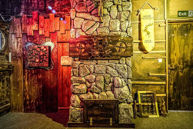 Save King's Landing - In search of Wildfire | Escape Room Brasov - The decoration is part of the puzzle