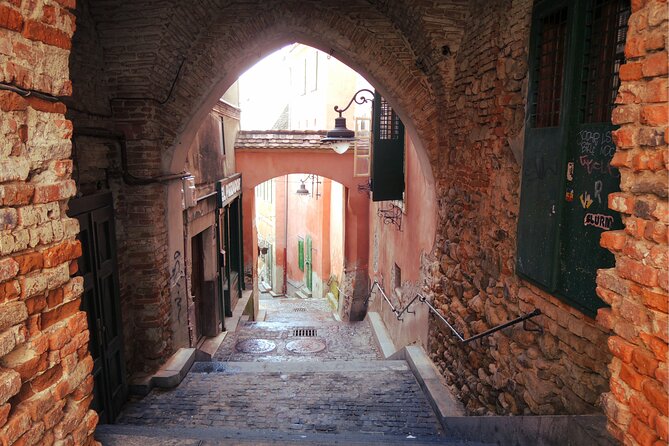 Sibiu Old Town Exploration Game and Self-Guided Tour - Turnul Sfatului: finish beneath Sibiu’s Council Tower