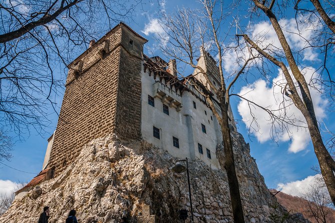 Small-Group Day Trip to Dracula's Castle, Brasov and Peles Castle - Guides make the difference