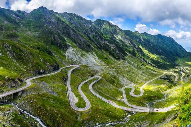 Small-group max 7 - Top Gear Road - Transfăgărăşan Highway - Why the Transfăgărășan deserves a full day