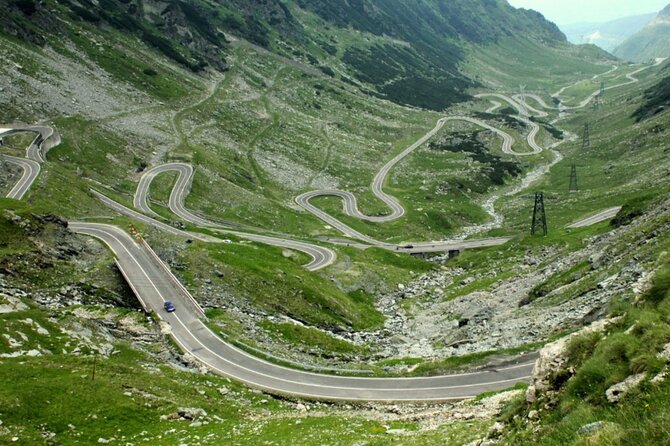 Small group max 7, Transfăgărășan the Top Gear Road - Starting at Piața 21 Decembrie 1989