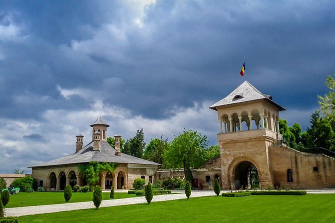 Small Group Tour to Mogosoaia Palace and Snagov Monastery - Caldarusani Monastery, art, and a change of pace