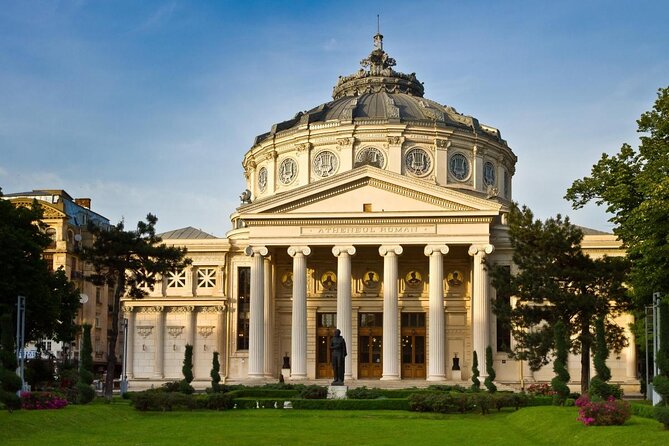 Street Food'n'Culture Tour - A walking meal through central Bucharest