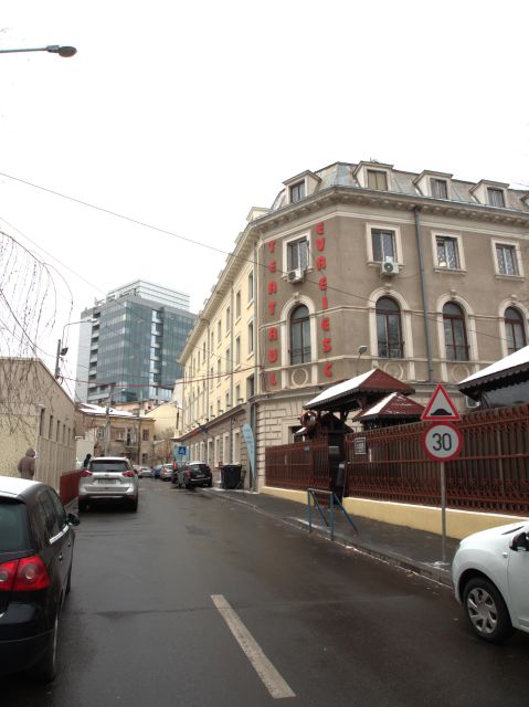 The Jewish heritage of Bucharest - half day walking tour - A break at Avraham Kosher