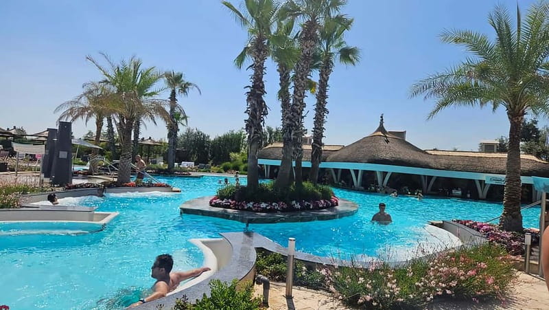Therme:Spa Day at the biggest oasis of Relaxation《Bucharest》 - The morning begins at The Grand Hotel