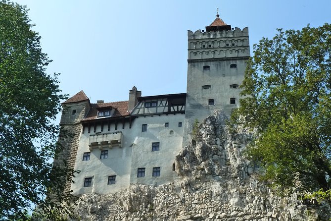 Tour of the 3 Castles: Bran, Rasnov and Peles in Spanish (native Spanish guide). - Is $156.20 a fair price?
