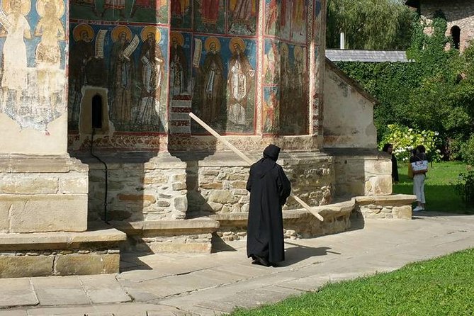 Transylvania & Bucovina Private Tour - 6 days - Day two: Bran, Rasnov, and Sibiu after dark
