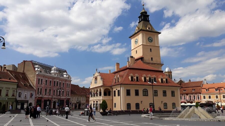 Transylvania Tour: Dracula's Castle, Peles Palace & Brasov - The guides make a real difference