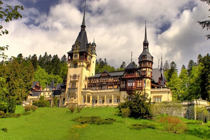 Vlad the Impaler Royal Court from Târgoviște, Peleș Castle and Dracula grave - Booking details worth checking
