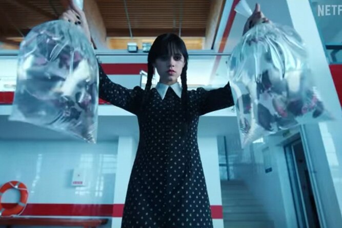 Wednesday Adams Family - Visit 6 filming locations, Private tour - University of Bucharest and the opening episode
